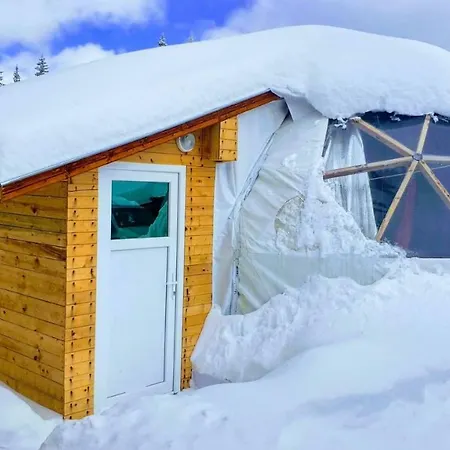 Igloo In The Woods - New, Warm And Inspiring Луксозна палатка