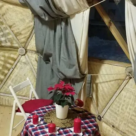 Igloo In The Woods - New, Warm And Inspiring Луксозна палатка