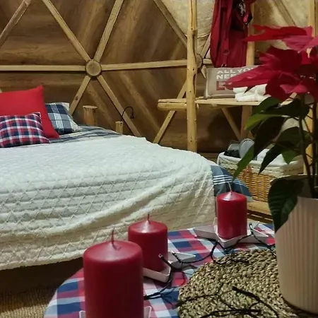 Луксозна палатка Igloo In The Woods - New, Warm And Inspiring