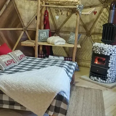 Igloo In The Woods - New, Warm And Inspiring Luxury tent