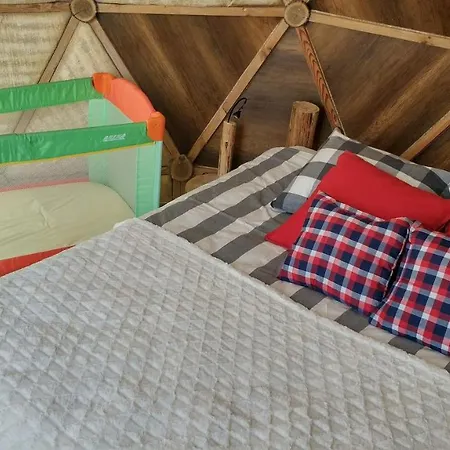 Луксозна палатка Igloo In The Woods - New, Warm And Inspiring *